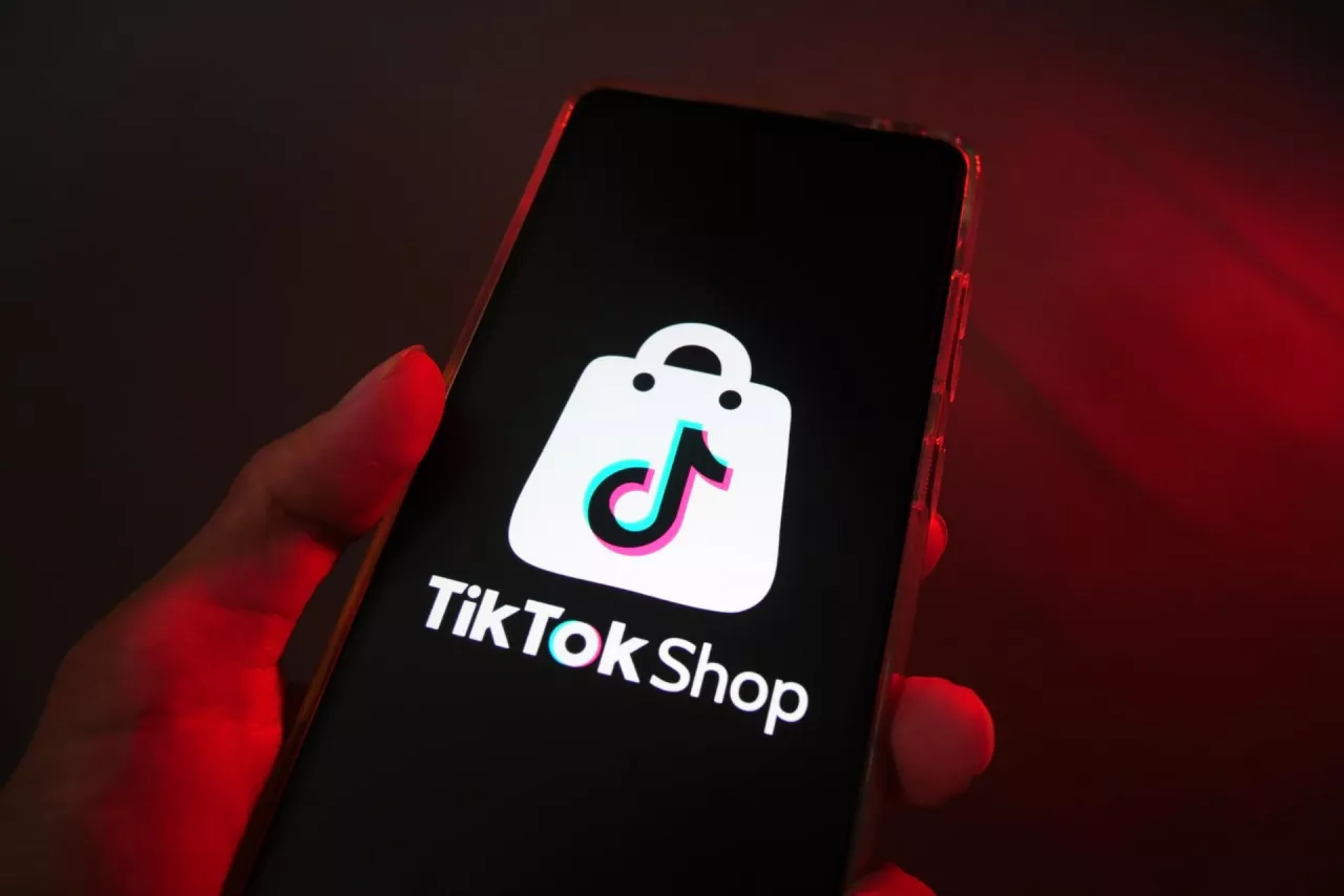 Social commerce wywraca handel. TikTok Shop i nowe zakupy (fot. Shutterstock)