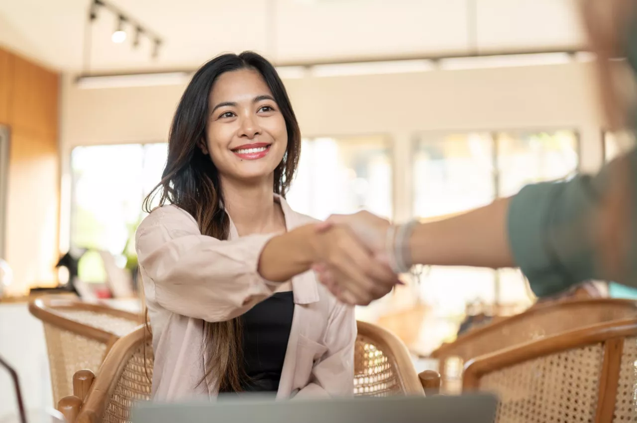 Praca dla studentów w handlu. TOP5 stanowisk i stawki do 100 zł/h (fot. Shutterstock)