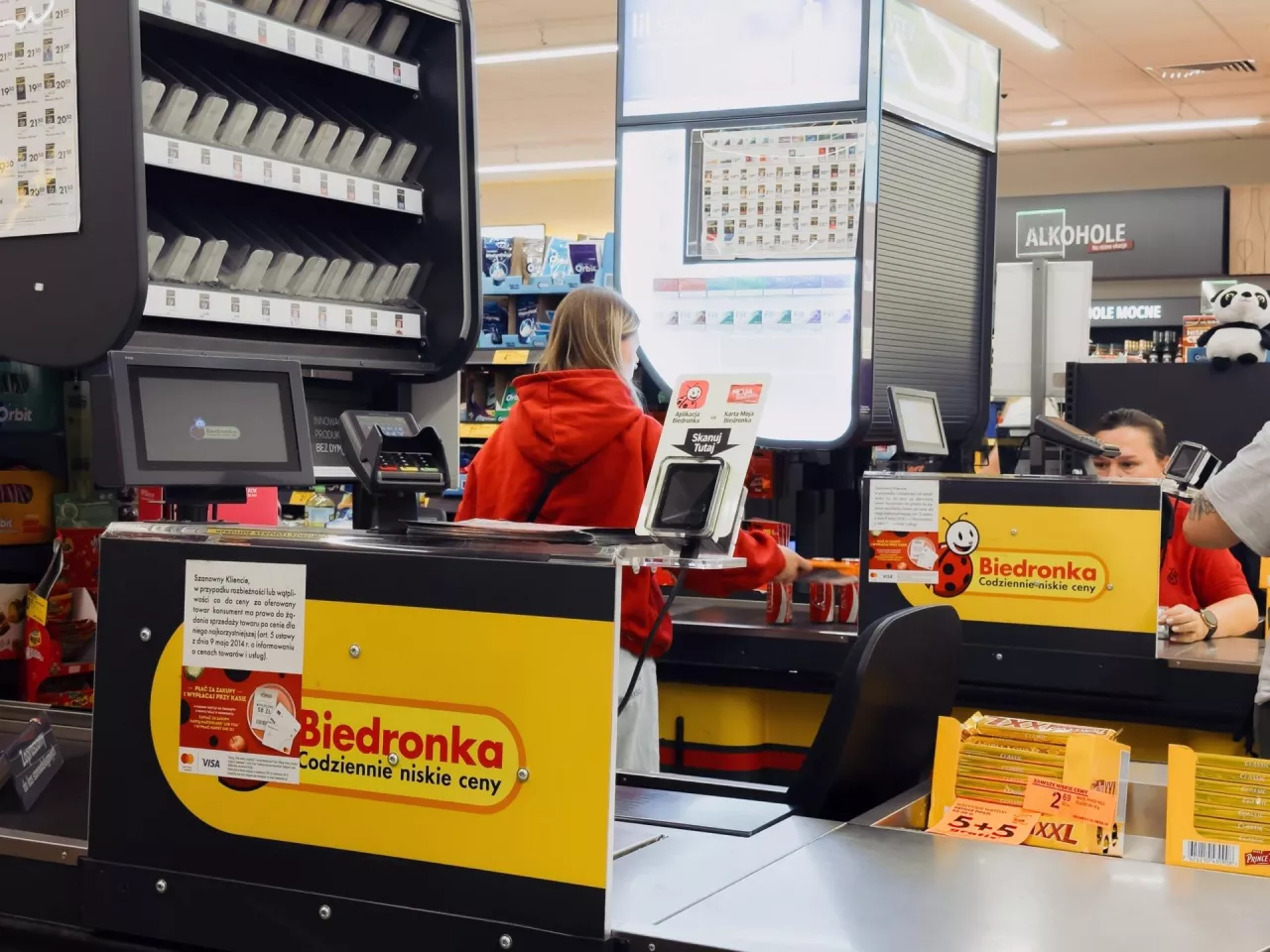 Pracownicy Biedronki grożą strajkiem (fot. Shutterstock)