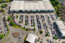 Parki handlowe nowym centrum spełniania potrzeb klientów przed czterdziestką  (fot. Shutterstock)