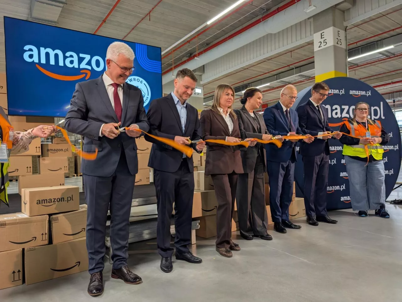 12. centrum logistyczne Amazon oficjalnie otwarte (fot. wiadomoscihandlowe.pl)