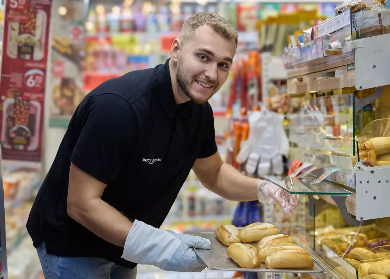 Jaki układ sił we franczyzie chroni przed nadużyciem? (fot. Żabka)