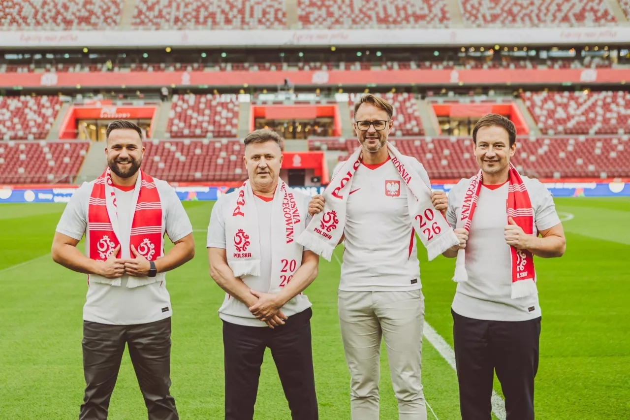 Włodzimierz Wlaźlak, prezes Lidl Polska i przedstawiele PZPN (w tym Cezary Kulesza) na Stadionie Narodowym