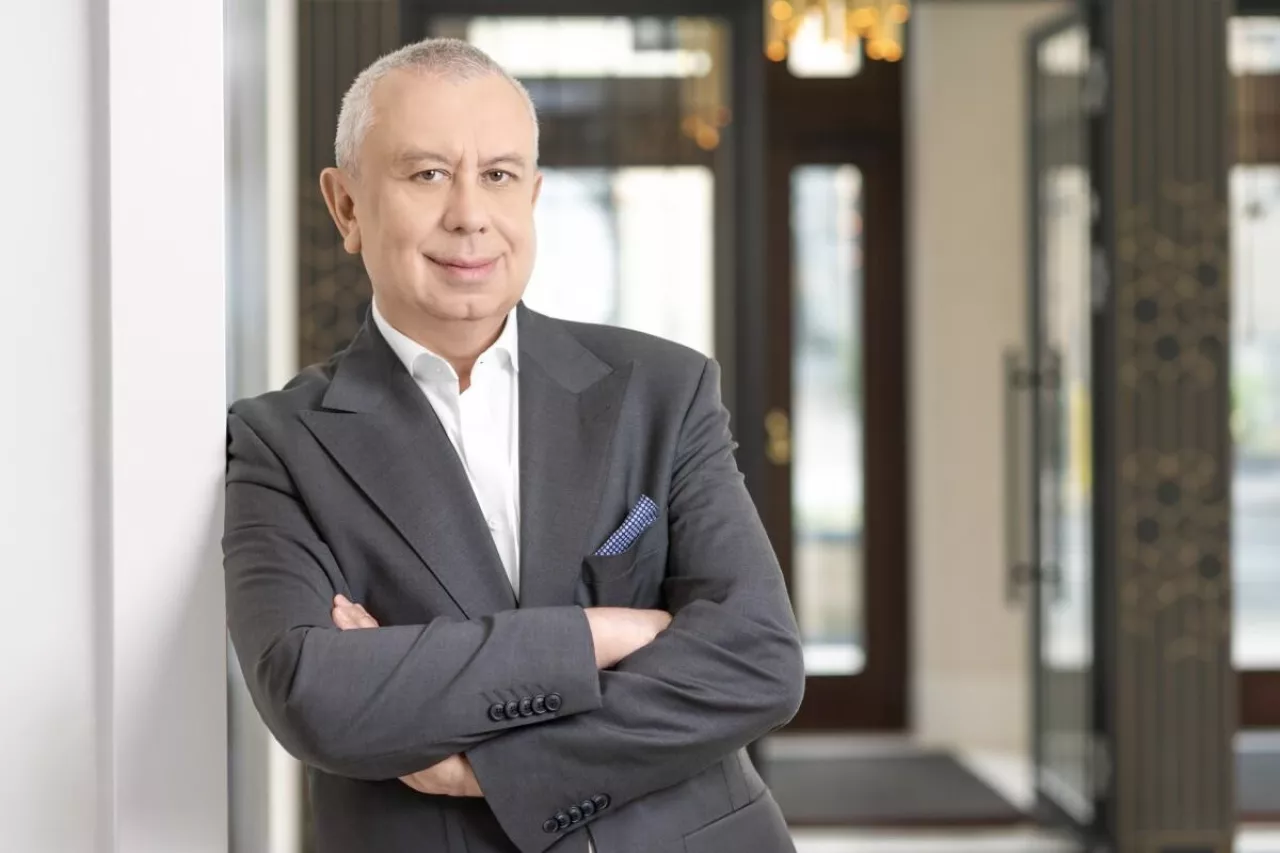 Polacy weszli do systemu zaskakująco szybko. Najważniejszym, choć trudnym do skwantyfikowania efektem jest zmiana świadomościowa: opakowanie przestało być traktowane jak odpad, a zaczęło być postrzegane jako surowiec o realnej wartości.
