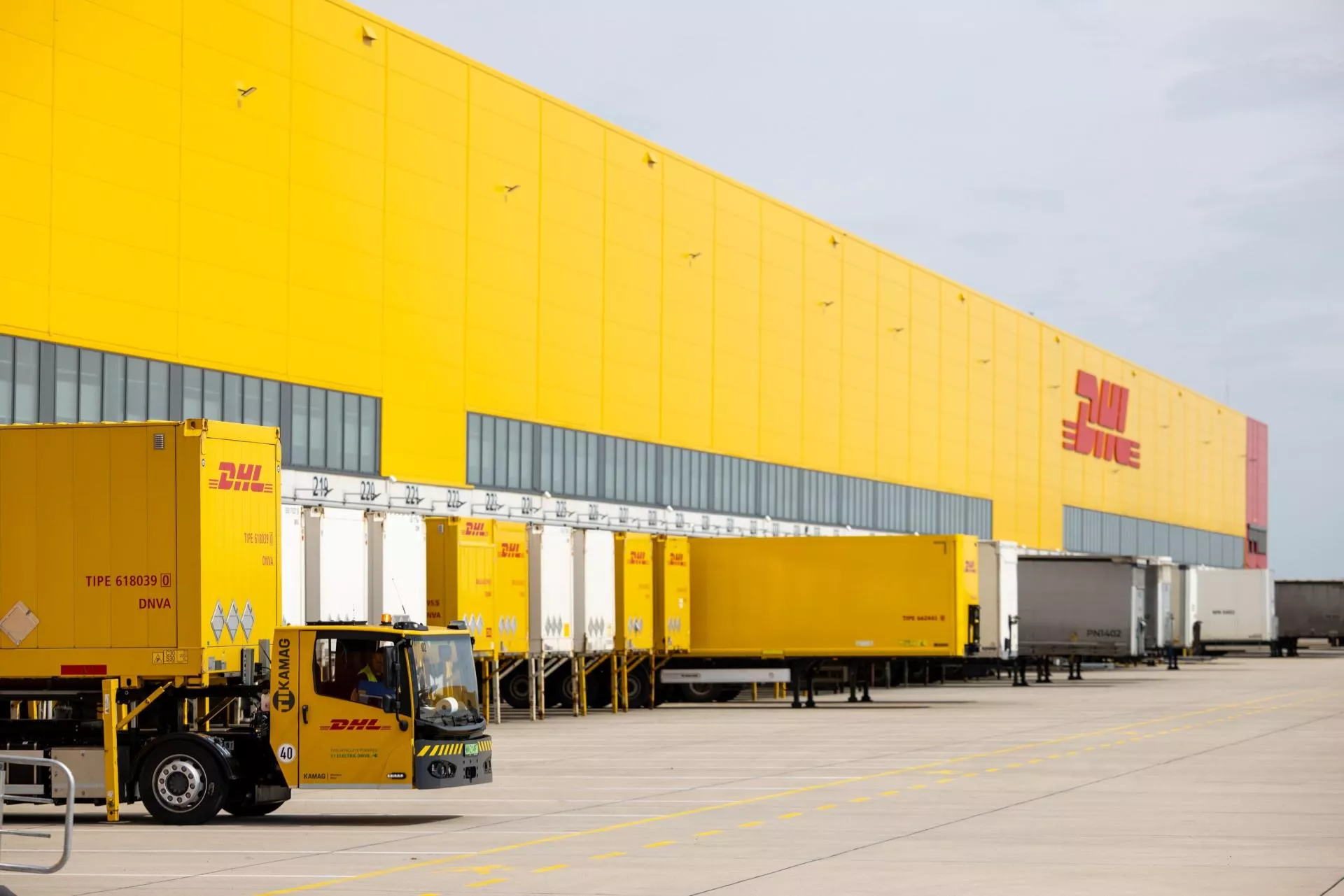 Wielkie inwestycje DHL w Europie. Ile z ponad 400 mln euro przypadnie Polsce?