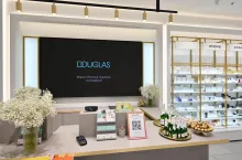 Douglas otwiera cztery perfumerie w miesiąc. W Siemianowicach Śląskich, Sieradzu, Głogowie i Dębicy. Sieć rozwija model wielokanałowy (fot. Materiały Prasowe).