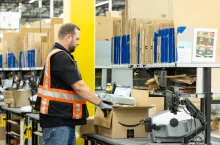 Amazon podniósł wynagrodzenia. Pracownicy sezonowi też skorzystają (fot. mat. prasowe)