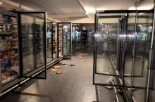 Podczas zamieszek we Francji zniszczono i splądrowano ok. 1500 sklepów w tym takich marek jak Carrefour, Intermarche czy Super U.