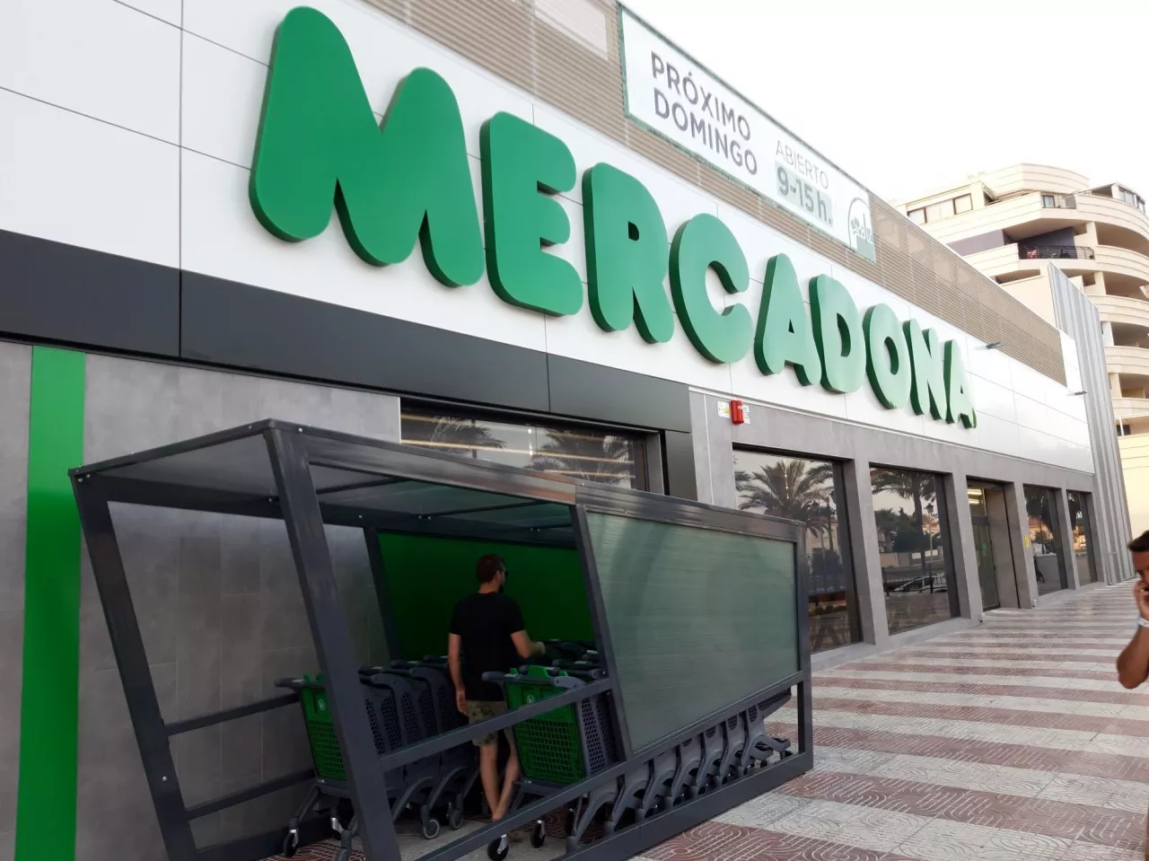 Sklep sieci Mercadona odwiedzony przez naszą redakcję (wiadomoscihandlowe.pl)
