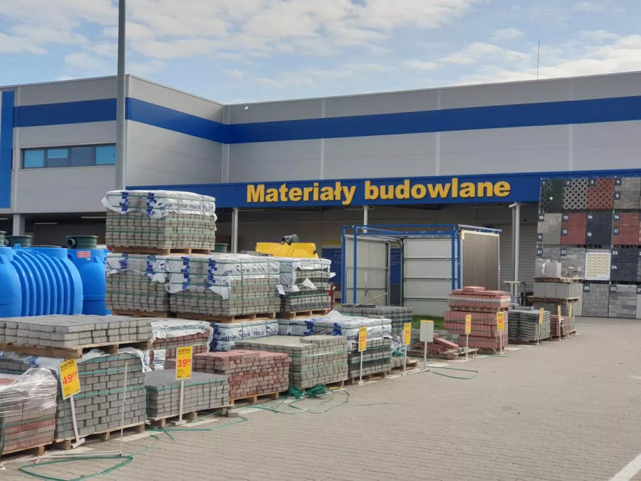 Jak big boxy Castoramy, Leroy Merlin i OBI budują przewagę w aglomeracjach? (fot. Shutterstock)