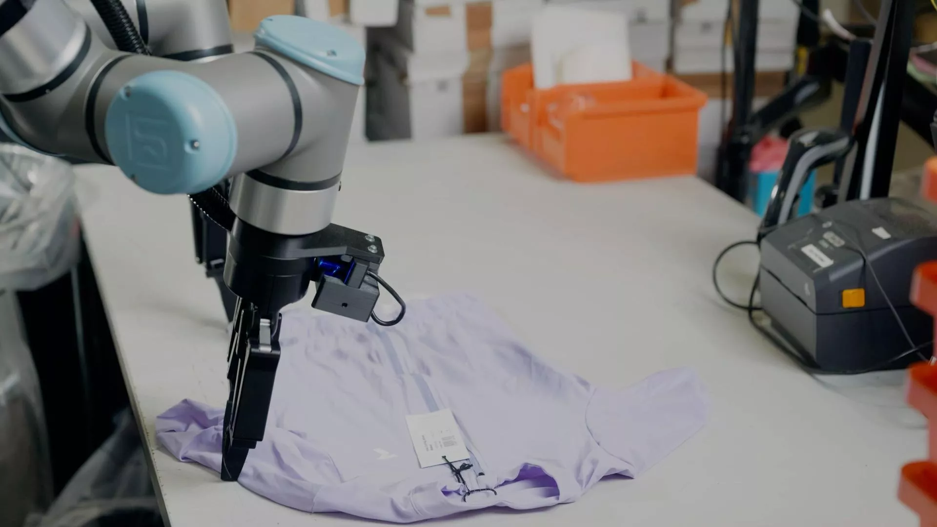 AI i robotyka w sprzedaży detalicznej? Firmy z nowym porozumieniem