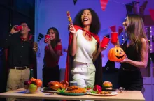 Dynia, Pumpkin Spice Latte i słodycze. Tak Polacy szykują się do Halloween (fot. Shutterstock)