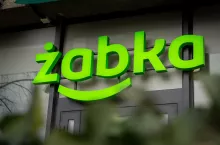 Żabka sprzedaje miliony kaw, hot dogów, pizz i kanapek (fot. Grupa Żabka)