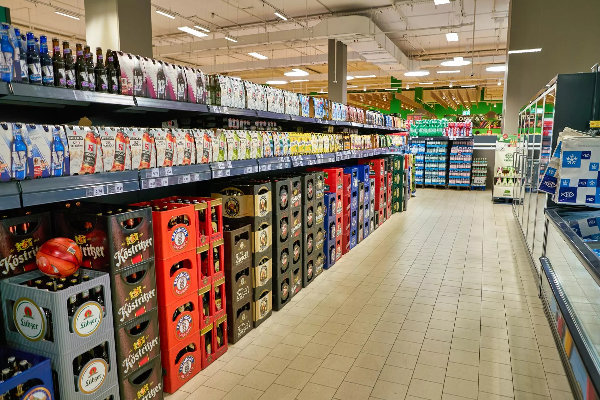 Półka z alkoholem po nowemu. Będą musiały zmienić się całe alejki